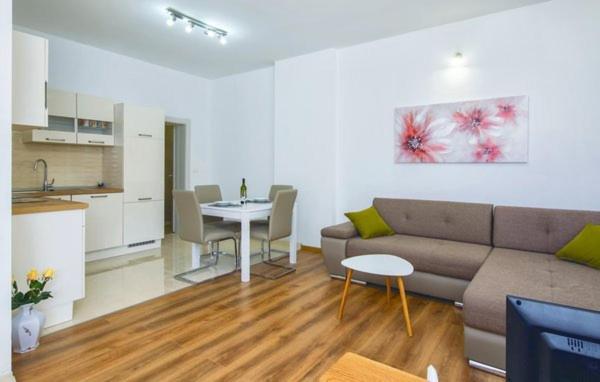 Apartman Darija 2 โปดสตรานา ภายนอก รูปภาพ